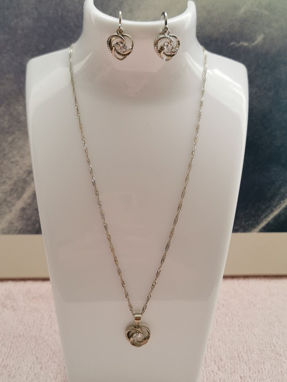 NEW. 925 Silver Heart Pendant Necklace with Matching Earrings
